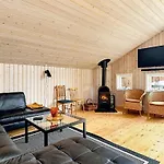 5 Star Holiday Home In Vaeggerlose Сasa de vacaciones Bøtø By