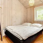5 Star Holiday Home In Vaeggerlose