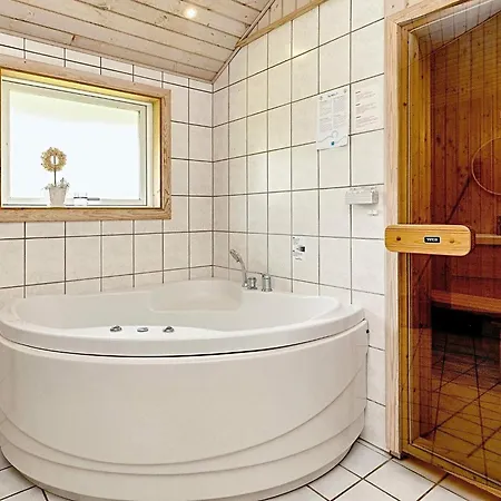 10 Person In V Ggerl Se Feriehus Bøtø By