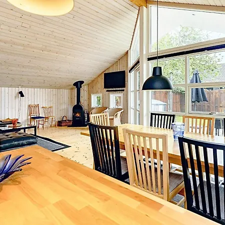 Nyaraló 10 Person In Vaeggerlose *