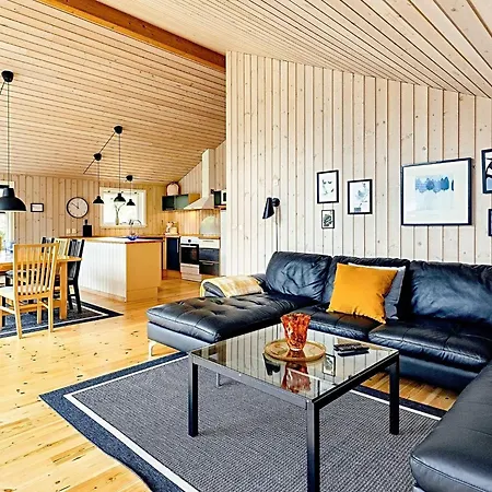 5 Star Holiday Home In Vaeggerlose Bøtø By